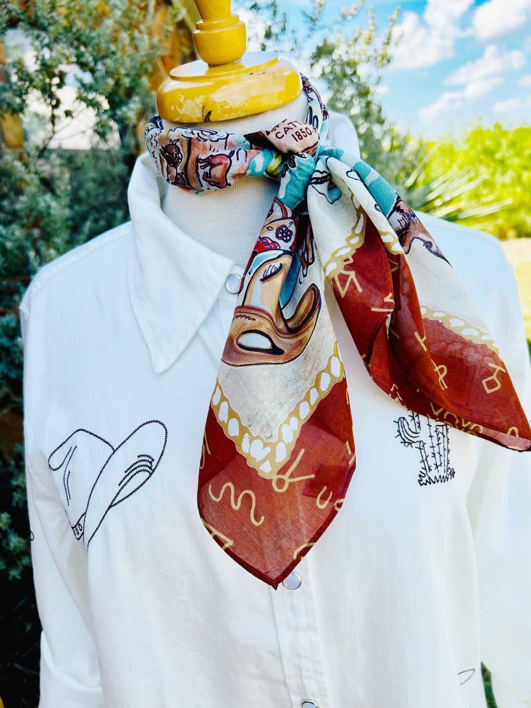 XOXO Trails West Scarf