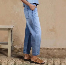 Harper Washed Jeans
